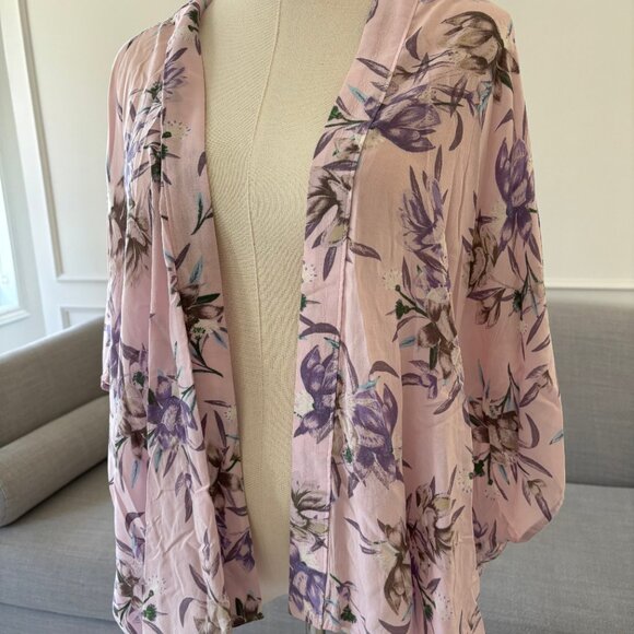 Floral Aritzia Kimono Overshirt - Size Small - Picture 2 of 3